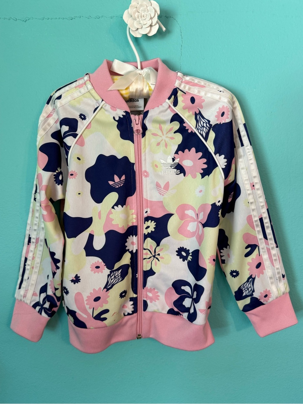 EUC Kids Adidas Pastel Floral Log sleeve Floral Jacket Size 3 Toddler
